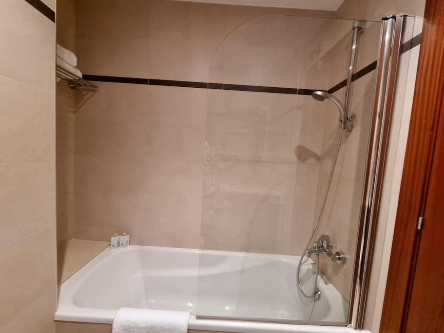 604B - Apartamento Con Garaje Oviedo Ngoại thất bức ảnh